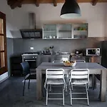 Villa Del Mandorlo